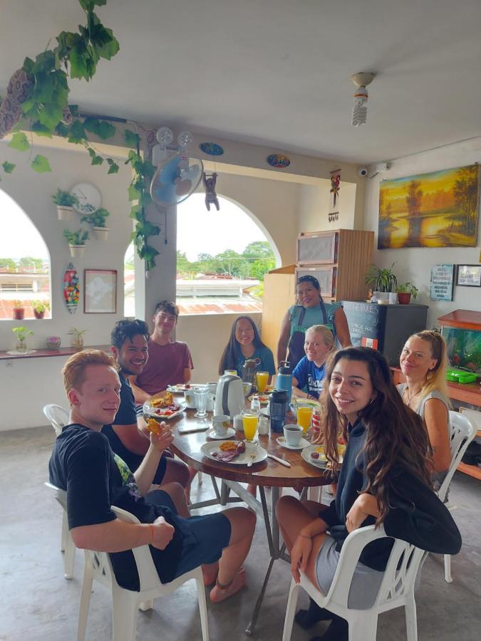 איקיטוס Amazon House Hostel מראה חיצוני תמונה
